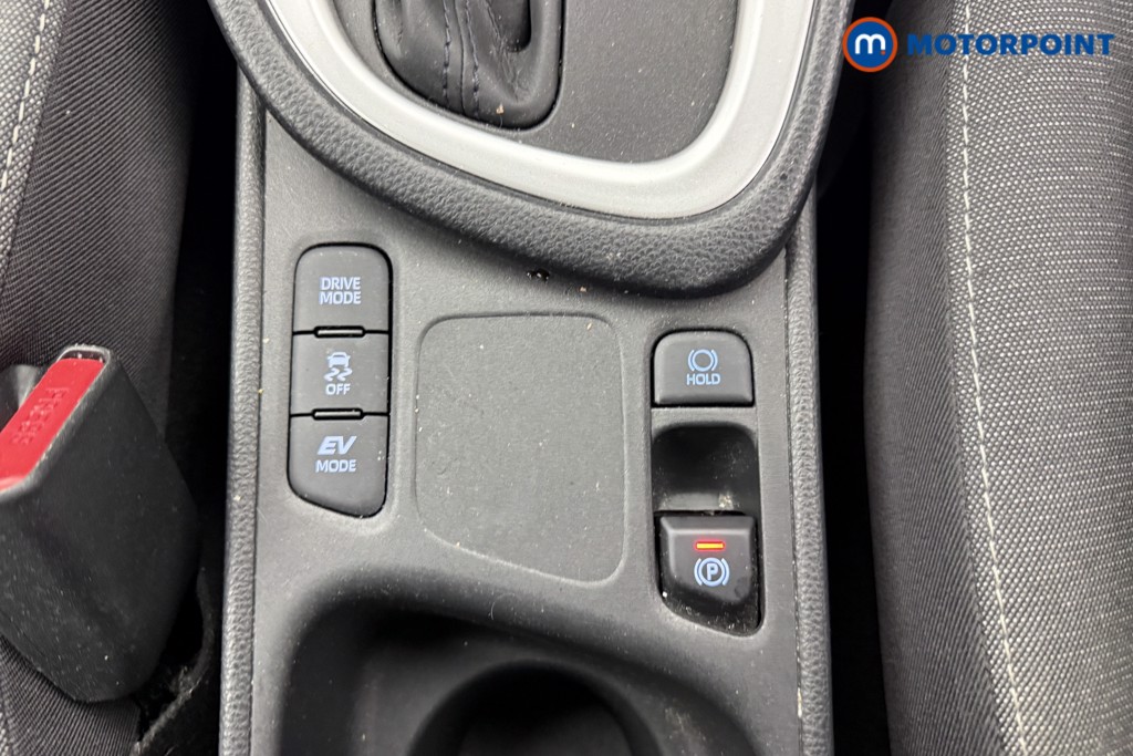 Toyota Yaris Design Automatic Petrol-Electric Hybrid Hatchback - Stock Number (1588069) - 11th supplementary image