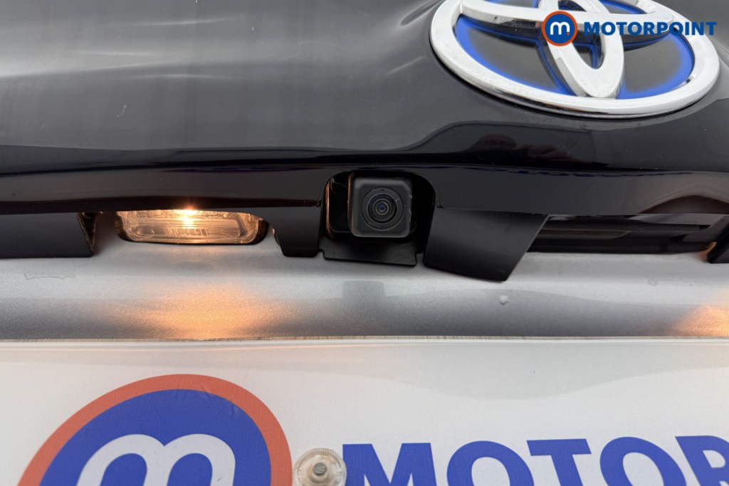 Toyota Yaris Design Automatic Petrol-Electric Hybrid Hatchback - Stock Number (1588069) - 19th supplementary image