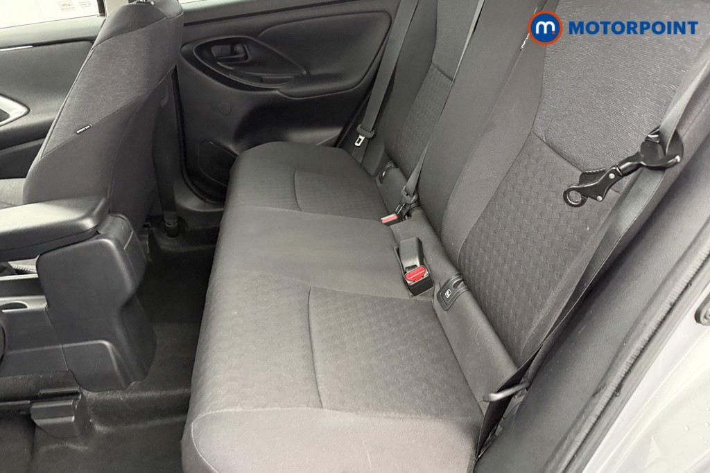 Toyota Yaris Design Automatic Petrol-Electric Hybrid Hatchback - Stock Number (1588069) - 22nd supplementary image