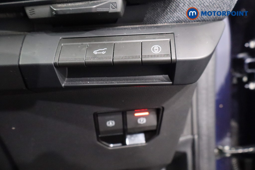 Renault Scenic E-Tech Iconic Automatic Electric People Carrier - Stock Number (1588625) - 21st supplementary image