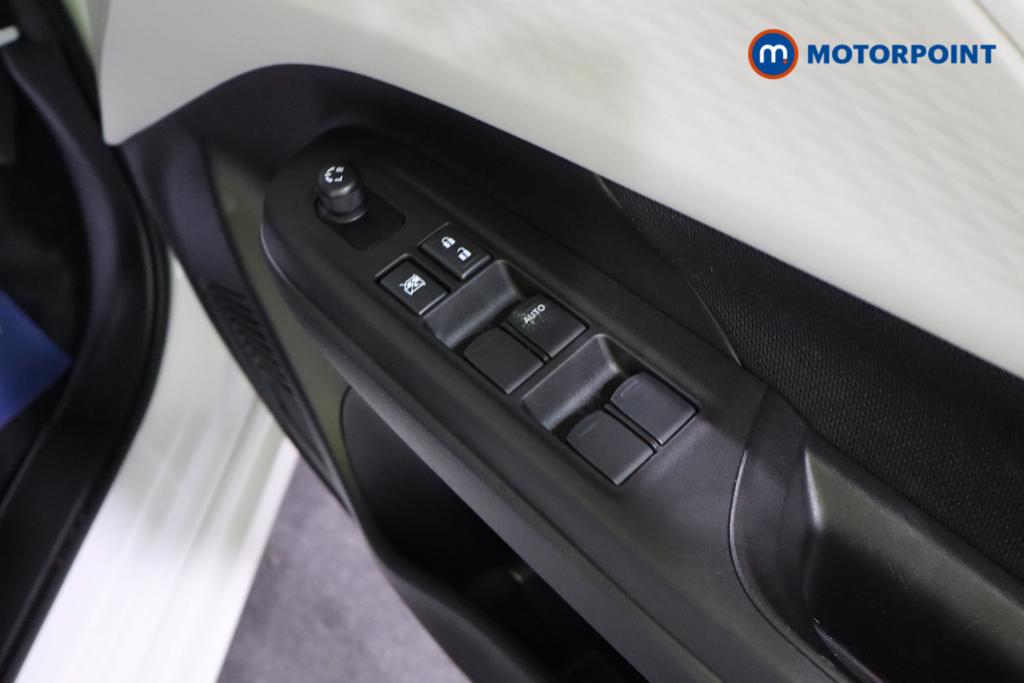 Suzuki Swift Motion Manual Petrol Hatchback - Stock Number (1588630) - 11th supplementary image