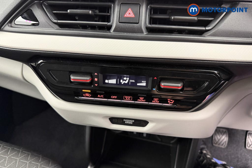 Suzuki Swift Motion Manual Petrol Hatchback - Stock Number (1588632) - 10th supplementary image