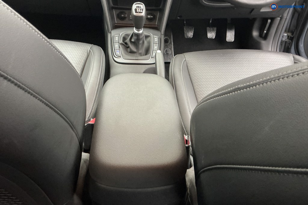 Hyundai Kona Premium Se Manual Petrol SUV - Stock Number (1588936) - 10th supplementary image