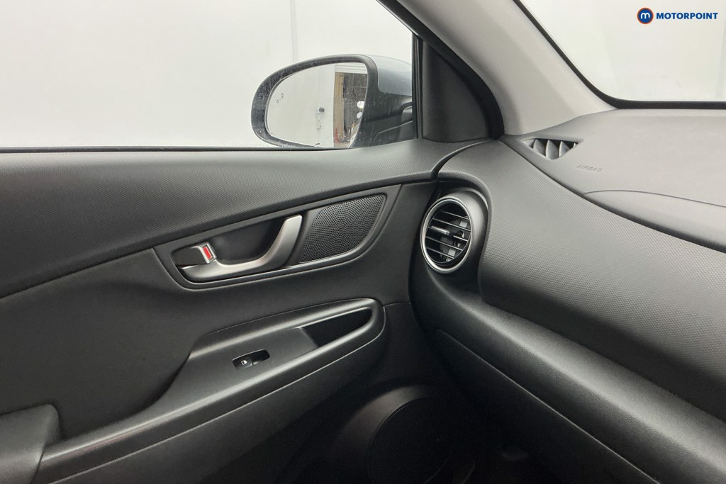 Hyundai Kona Premium Se Manual Petrol SUV - Stock Number (1588936) - 17th supplementary image