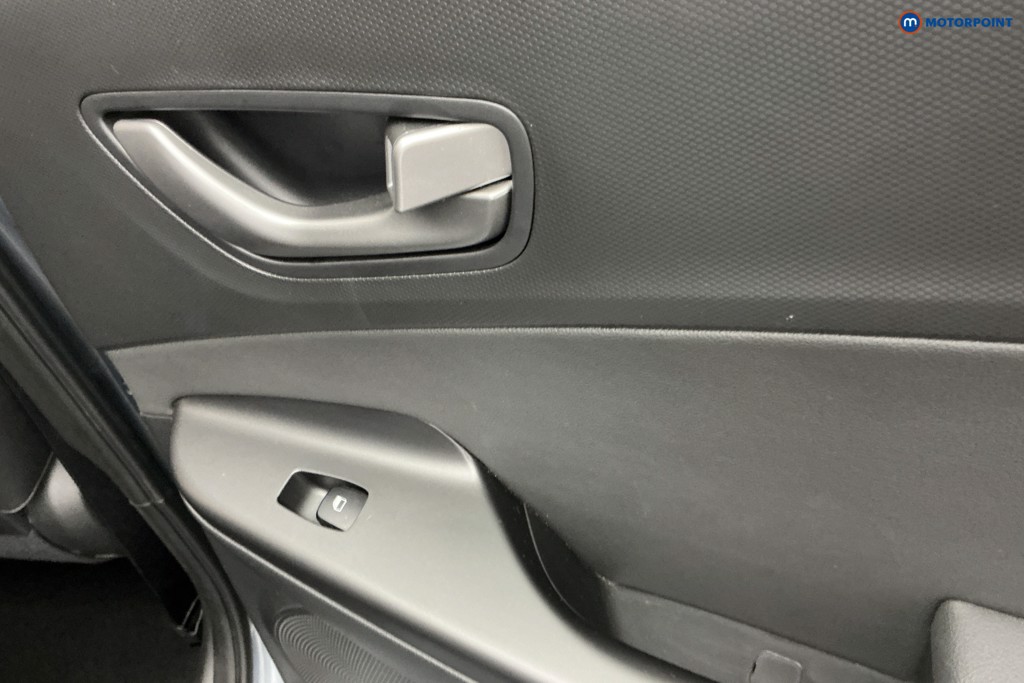 Hyundai Kona Premium Se Manual Petrol SUV - Stock Number (1588936) - 25th supplementary image