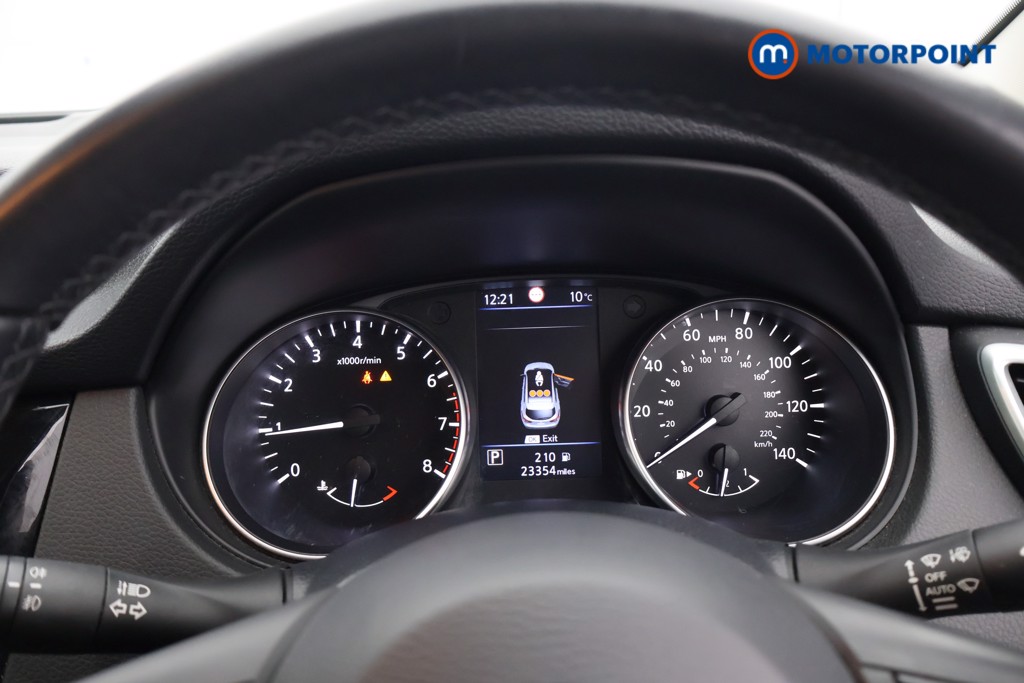 Nissan Qashqai Acenta Premium Automatic Petrol SUV - Stock Number (1589463) - 4th supplementary image