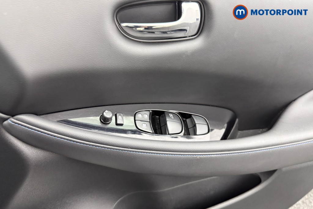 Nissan Leaf Tekna Automatic Electric Hatchback - Stock Number (1590188) - 17th supplementary image