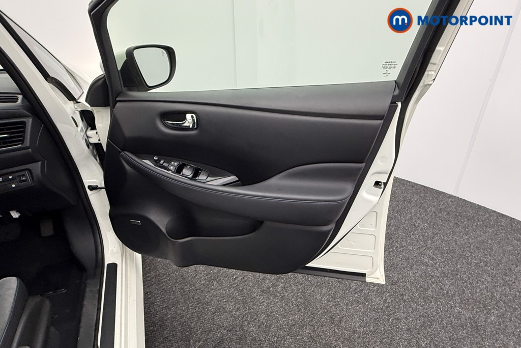 Nissan Leaf Tekna Automatic Electric Hatchback - Stock Number (1590188) - 18th supplementary image