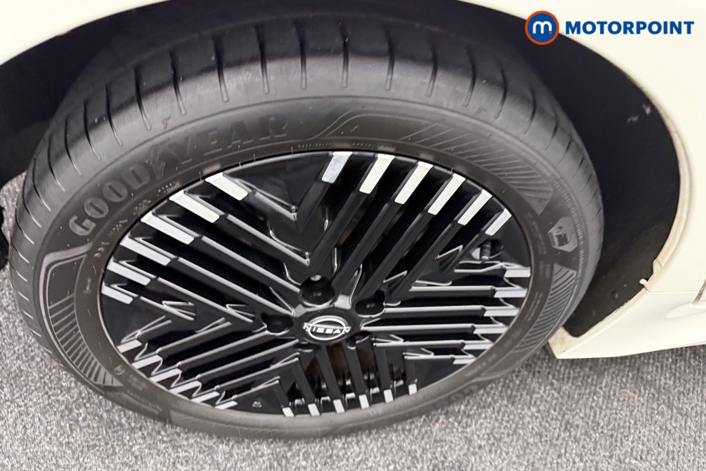 Nissan Leaf Tekna Automatic Electric Hatchback - Stock Number (1590188) - 32nd supplementary image