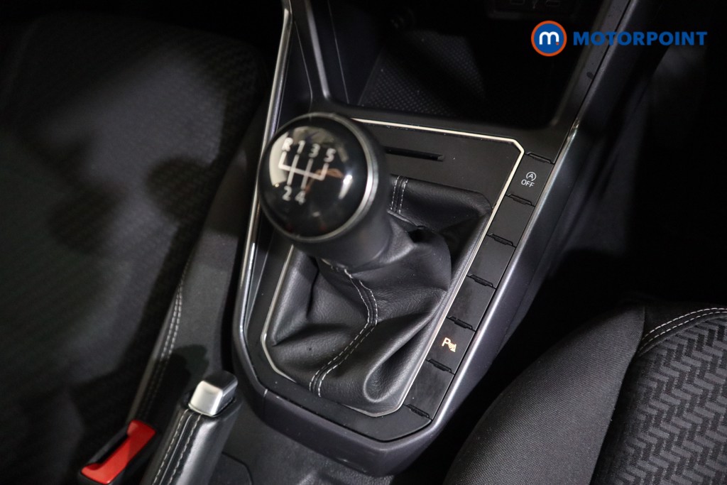 Volkswagen Polo R-Line Manual Petrol Hatchback - Stock Number (1590771) - 9th supplementary image