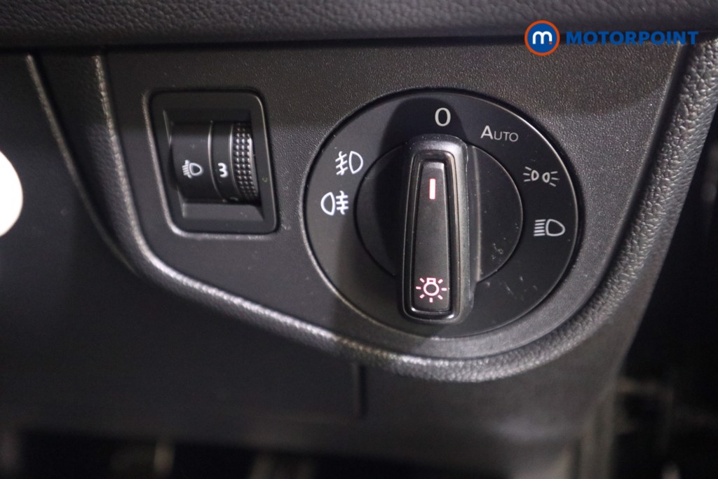 Volkswagen Polo R-Line Manual Petrol Hatchback - Stock Number (1590771) - 10th supplementary image