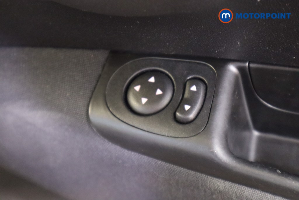 Fiat 500 Lounge Manual Petrol Hatchback - Stock Number (1591335) - 11th supplementary image