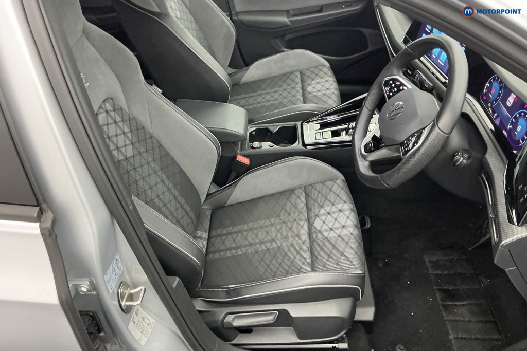 Volkswagen Golf R-Line Automatic Petrol Hatchback - Stock Number (1591625) - 5th supplementary image
