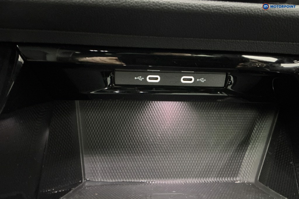 Volkswagen Golf R-Line Automatic Petrol Hatchback - Stock Number (1591625) - 16th supplementary image