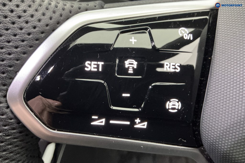 Volkswagen Golf R-Line Automatic Petrol Hatchback - Stock Number (1591625) - 19th supplementary image