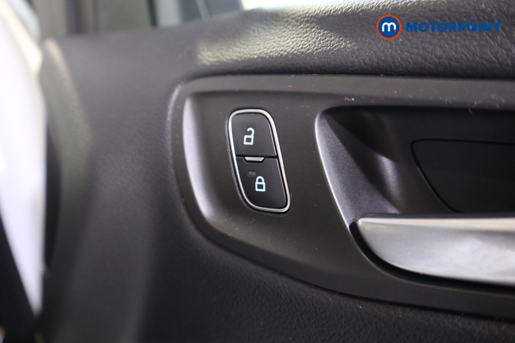 Ford Kuga St-Line Edition Automatic Diesel SUV - Stock Number (1591857) - 12th supplementary image