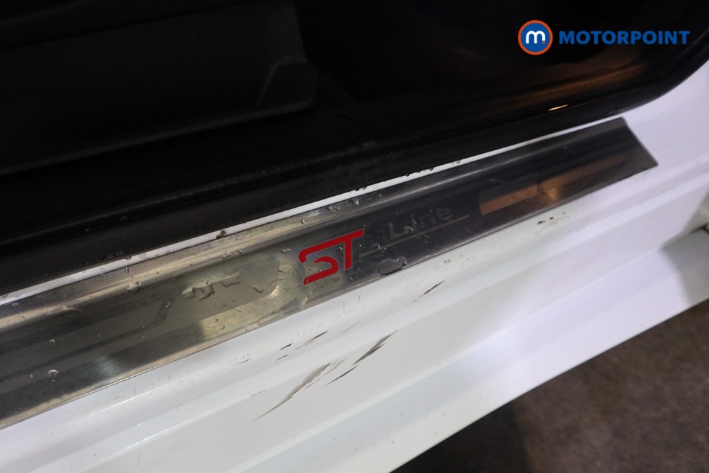 Ford Kuga St-Line Edition Automatic Diesel SUV - Stock Number (1591857) - 14th supplementary image