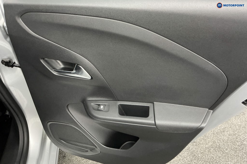Vauxhall Corsa Elite Edition Manual Petrol Hatchback - Stock Number (1592211) - 21st supplementary image