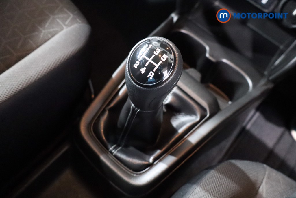 Suzuki Swift Motion Manual Petrol Hatchback - Stock Number (1592307) - 14th supplementary image