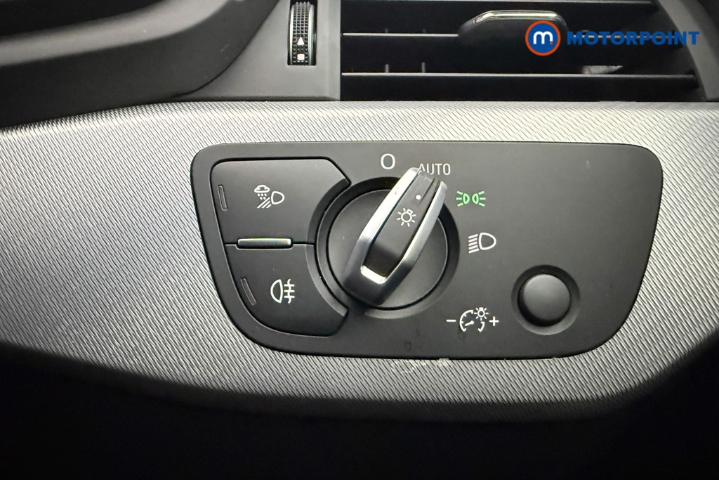 Audi A4 Technik Automatic Petrol Saloon - Stock Number (1592870) - 17th supplementary image