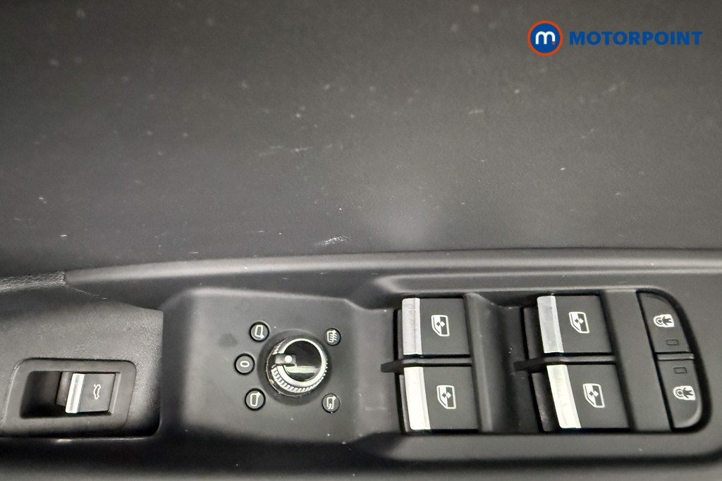 Audi A4 Technik Automatic Petrol Saloon - Stock Number (1592870) - 19th supplementary image