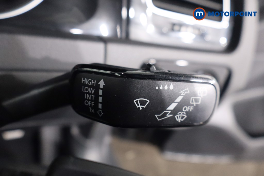 Volkswagen Golf R-Line Automatic Petrol Hatchback - Stock Number (1594373) - 18th supplementary image