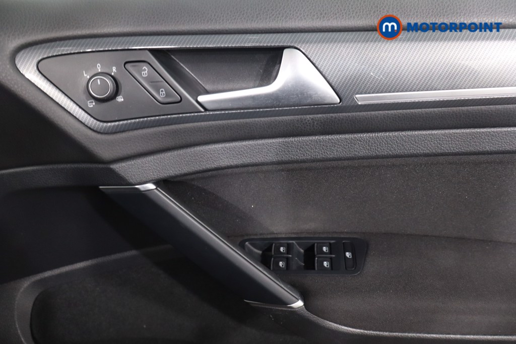 Volkswagen Golf R-Line Automatic Petrol Hatchback - Stock Number (1594373) - 21st supplementary image
