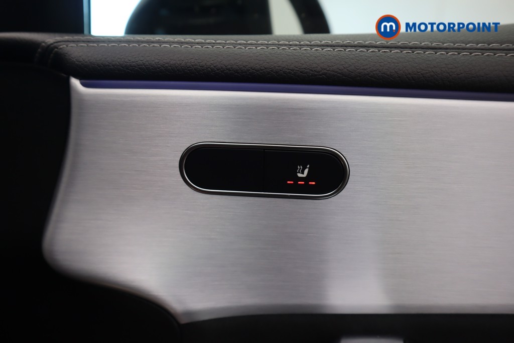 Mercedes-Benz A Class Amg Line Executive Edition Automatic Petrol Hatchback - Stock Number (1594585) - 22nd supplementary image