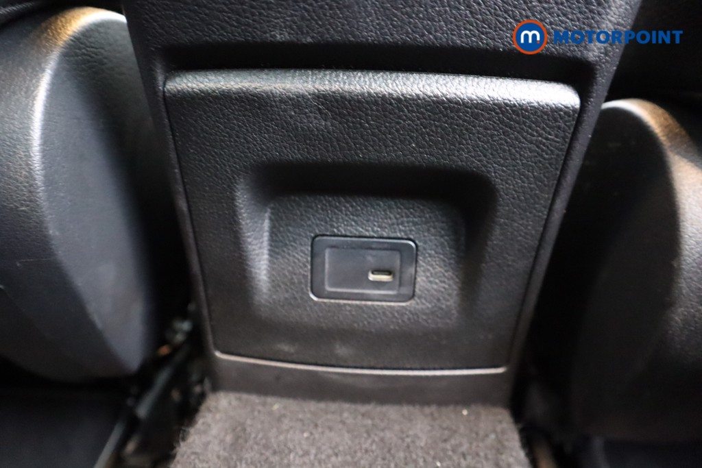 Mercedes-Benz A Class Amg Line Executive Edition Automatic Petrol Hatchback - Stock Number (1594585) - 26th supplementary image