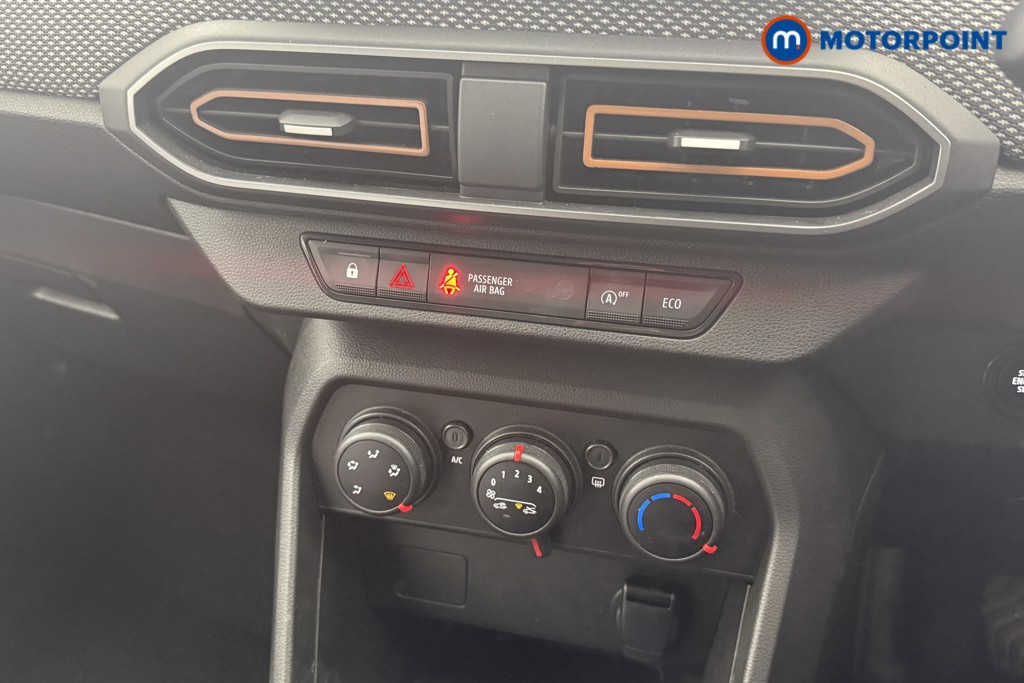 Dacia Sandero Stepway Expression Manual Petrol Hatchback - Stock Number (1595123) - 4th supplementary image