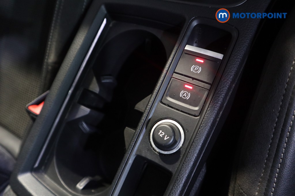 Audi Q3 Black Edition Manual Petrol SUV - Stock Number (1595177) - 10th supplementary image