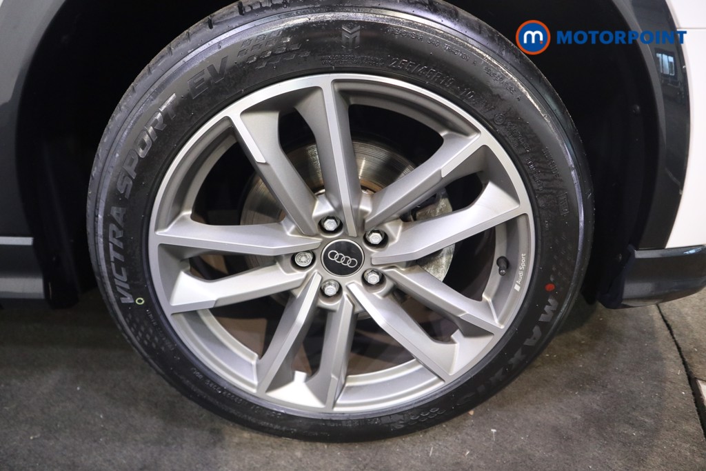 Audi Q3 Black Edition Manual Petrol SUV - Stock Number (1595177) - 25th supplementary image