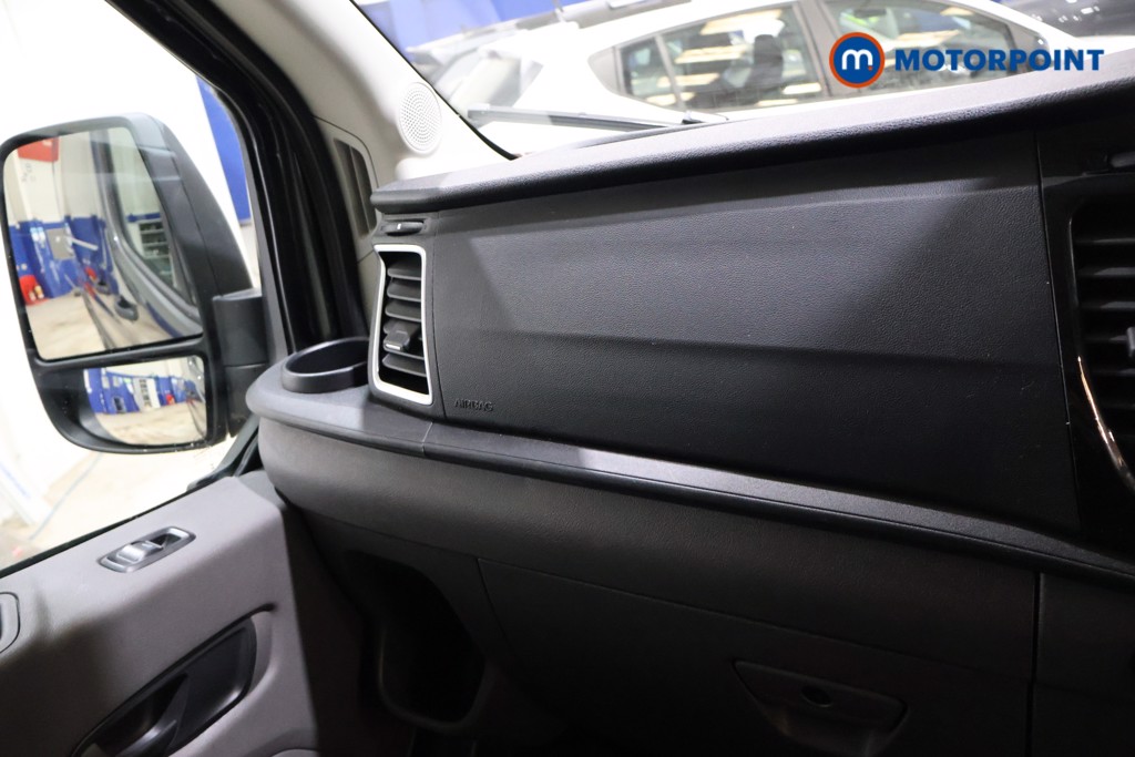 Ford Transit Limited Automatic Diesel Medium Roof Van - Stock Number (1595489) - 5th supplementary image