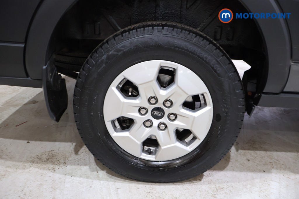 Ford Transit Limited Automatic Diesel Medium Roof Van - Stock Number (1595489) - 9th supplementary image