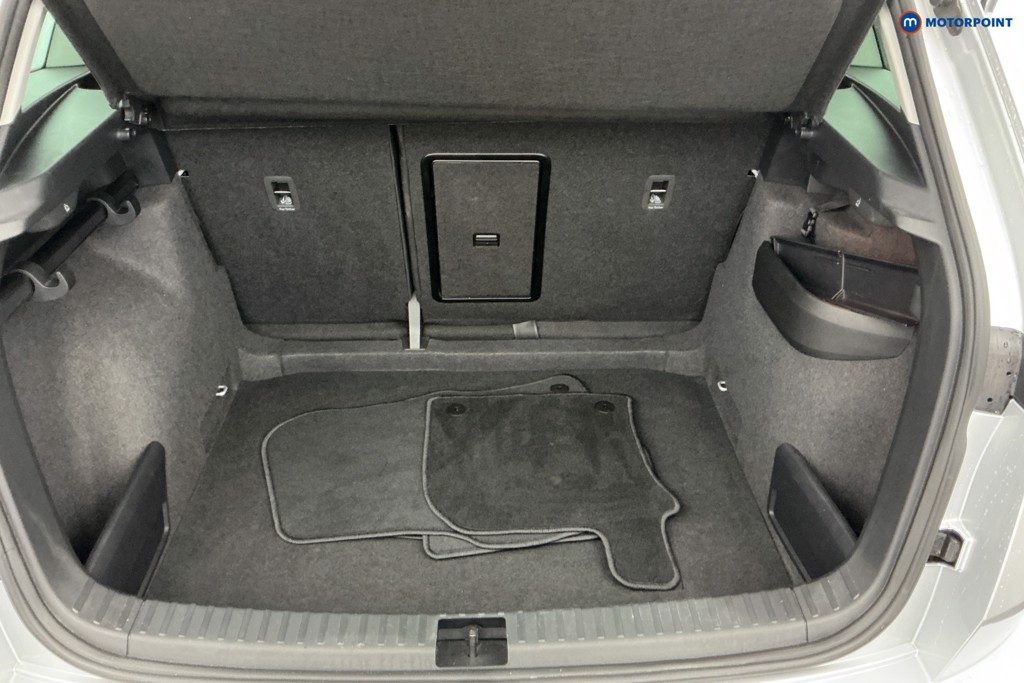 Skoda Karoq Se L Manual Petrol SUV - Stock Number (1595647) - 3rd supplementary image