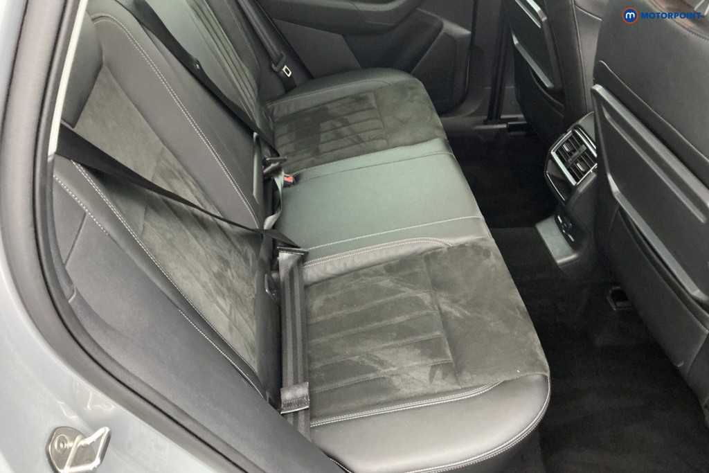 Skoda Karoq Se L Manual Petrol SUV - Stock Number (1595647) - 4th supplementary image