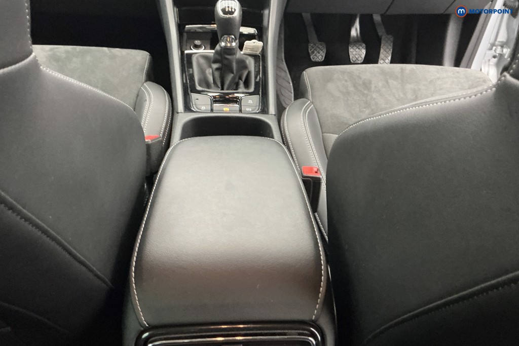 Skoda Karoq Se L Manual Petrol SUV - Stock Number (1595647) - 11th supplementary image
