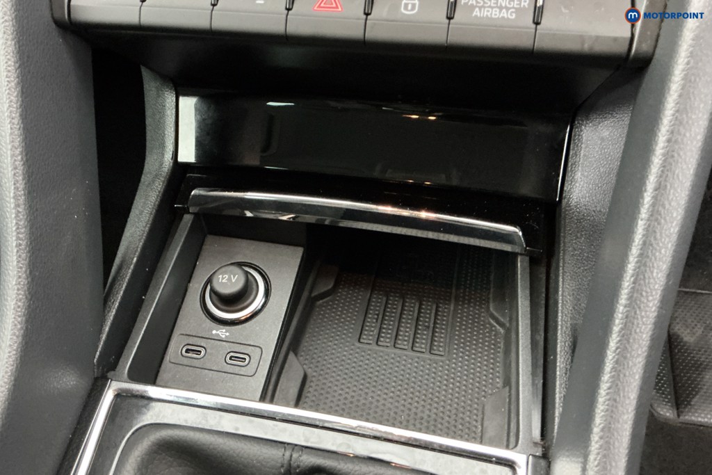 Skoda Karoq Se L Manual Petrol SUV - Stock Number (1595647) - 17th supplementary image