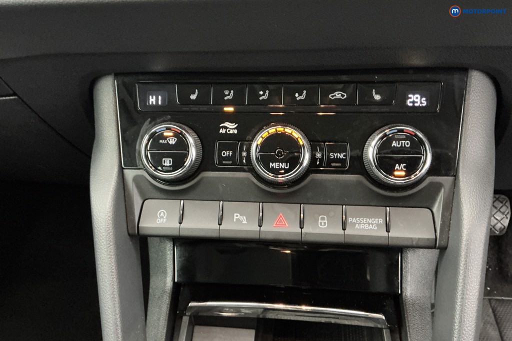 Skoda Karoq Se L Manual Petrol SUV - Stock Number (1595647) - 18th supplementary image