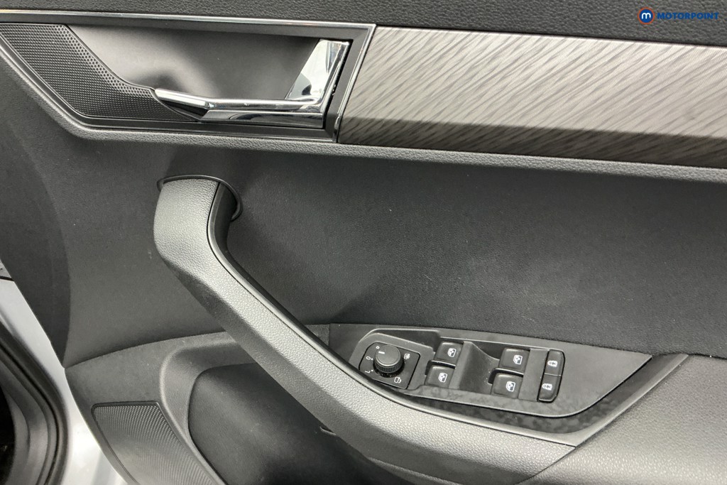 Skoda Karoq Se L Manual Petrol SUV - Stock Number (1595647) - 24th supplementary image