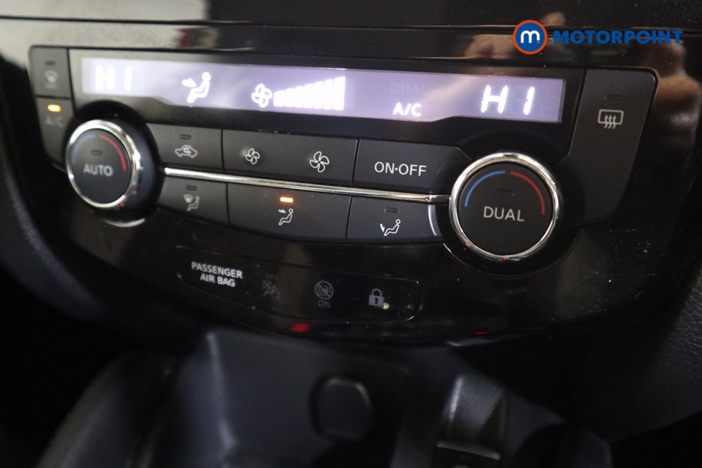 Nissan Qashqai Acenta Premium Manual Diesel SUV - Stock Number (1595937) - 7th supplementary image