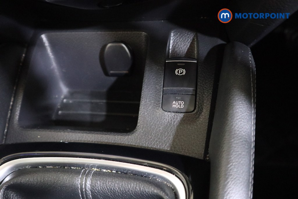 Nissan Qashqai Acenta Premium Manual Diesel SUV - Stock Number (1595937) - 8th supplementary image