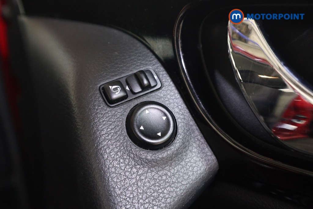 Nissan Qashqai Acenta Premium Manual Diesel SUV - Stock Number (1595937) - 12th supplementary image