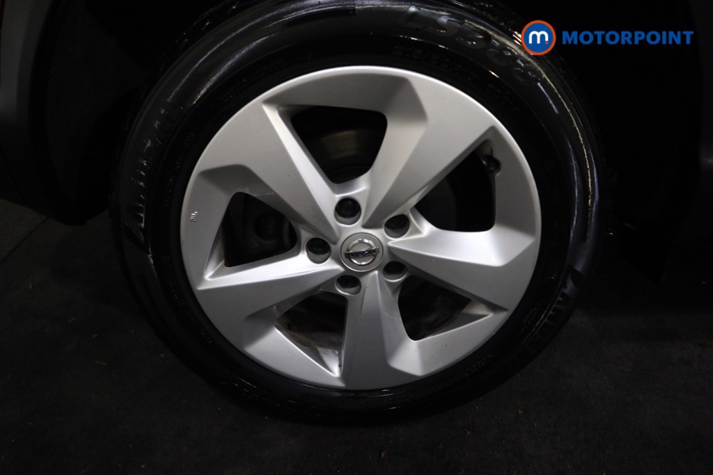 Nissan Qashqai Acenta Premium Manual Diesel SUV - Stock Number (1595937) - 19th supplementary image