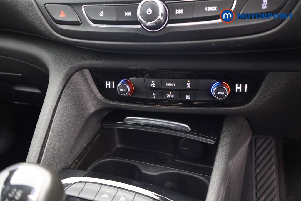 Vauxhall Insignia Sri Vx-Line Manual Diesel Hatchback - Stock Number (1596288) - 6th supplementary image