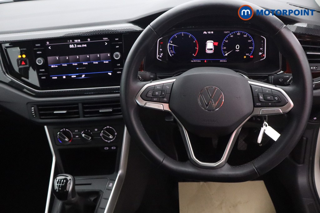 Volkswagen Polo Life Manual Petrol Hatchback - Stock Number (1596467) - 1st supplementary image