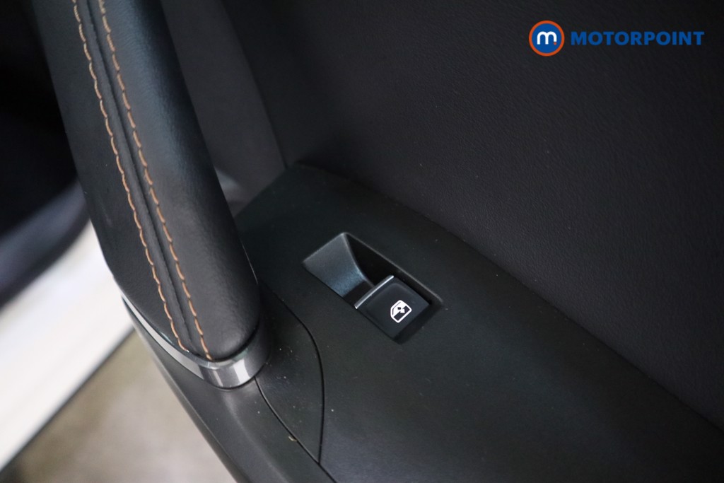 Cupra Formentor V1 Manual Petrol SUV - Stock Number (1596469) - 17th supplementary image