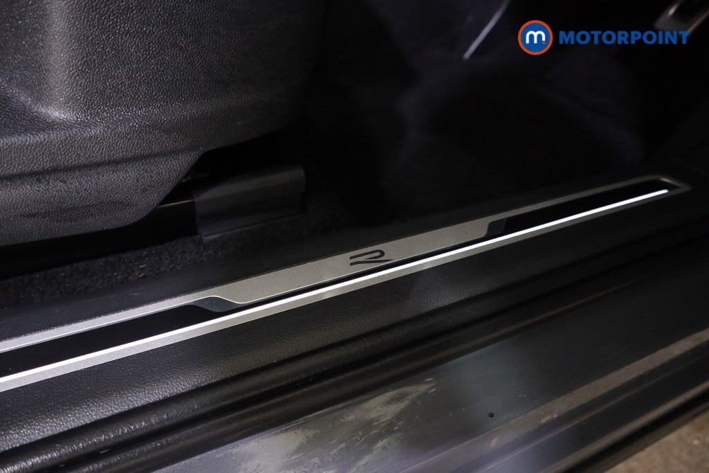 Volkswagen Tiguan R-Line Automatic Petrol SUV - Stock Number (1596594) - 15th supplementary image