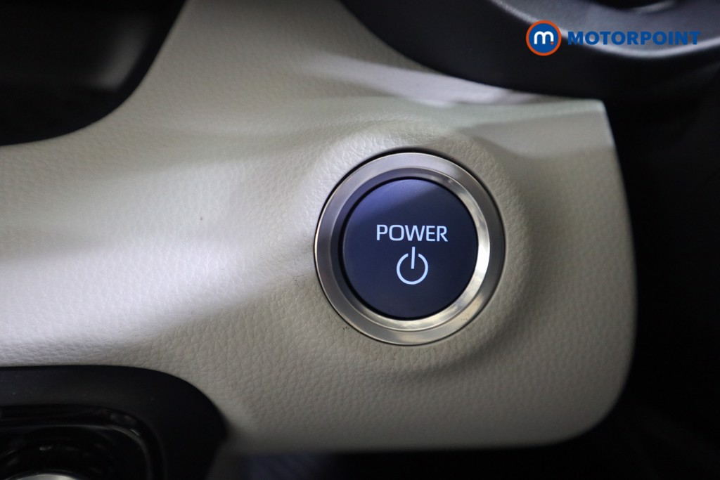 Toyota Yaris Excel Automatic Petrol-Electric Hybrid Hatchback - Stock Number (1596630) - 7th supplementary image