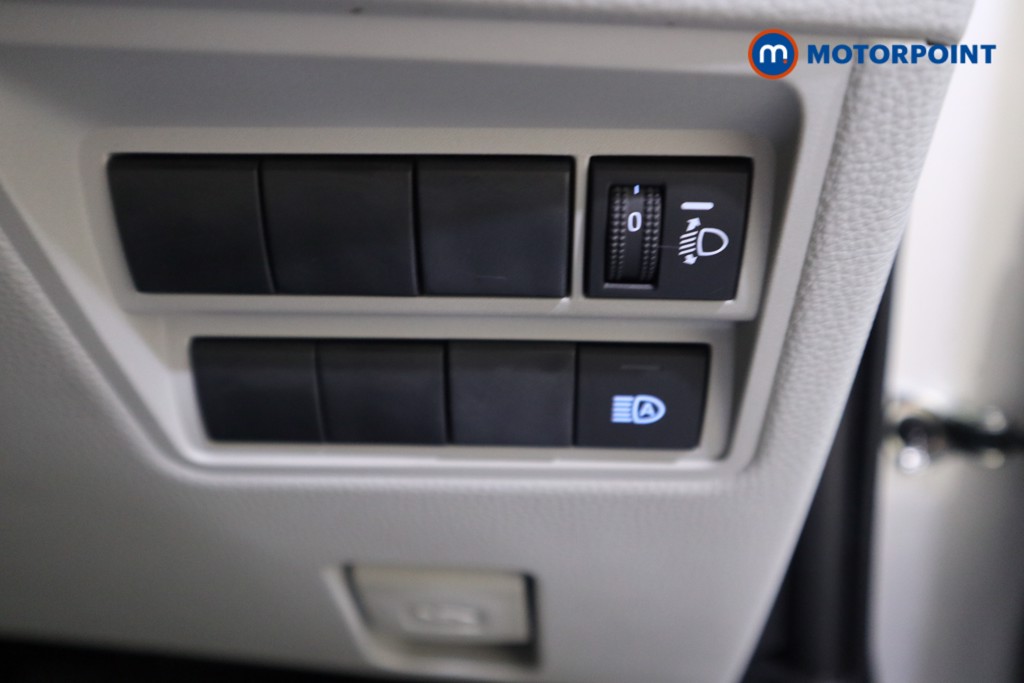 Toyota Yaris Excel Automatic Petrol-Electric Hybrid Hatchback - Stock Number (1596630) - 11th supplementary image